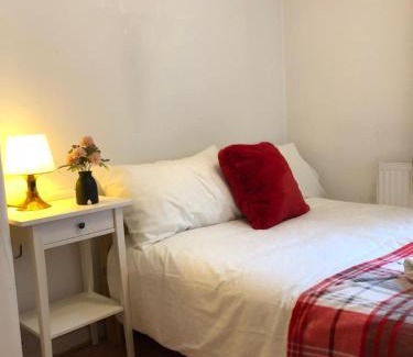 Kentish Town House | Comfy Private Bedrooms near O2 Forum Kentish Town, Camden