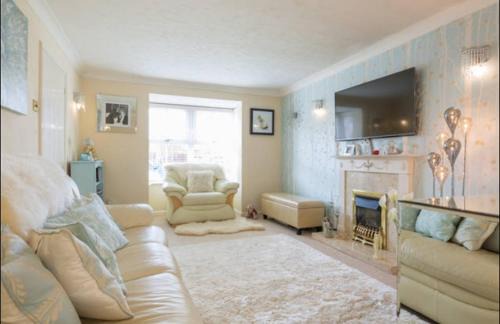 Milton House | Comfy private room in shared house