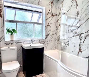 Milton House | Comfy private room in shared house