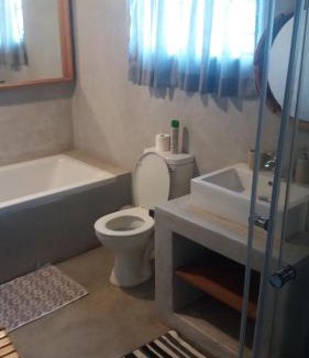 Lephalale House | Comfy room with dstv and aircon in convenient location
