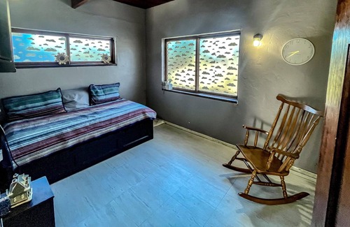 East Hemet House | Comfy Spanish style Ranch home in Hemet w/ hot tub and pool