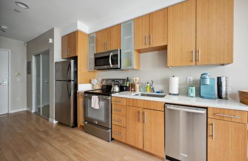Pico Apartment | Comfy studio near SM Promenade! Free parking!