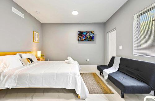 Allapattah Apartment | Comfy Studio W Beautiful Space!