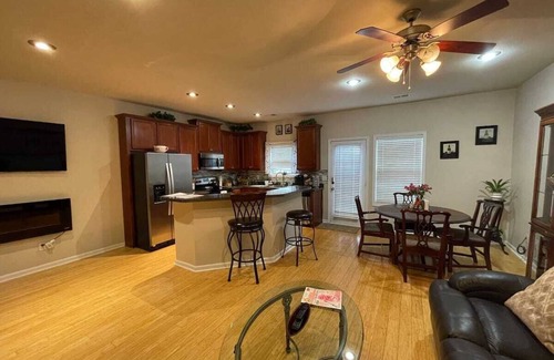 Braselton House | Comfy Town House in Braselton, near Chateau Elan