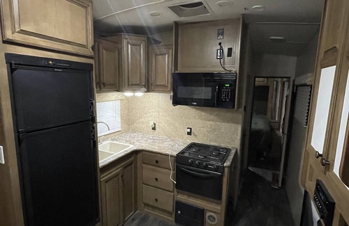 Yuma House | Comfy Toy Hauler