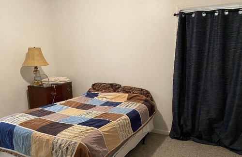 Urbana House | Comfy Urbana Home and amenities for ILLINI visit