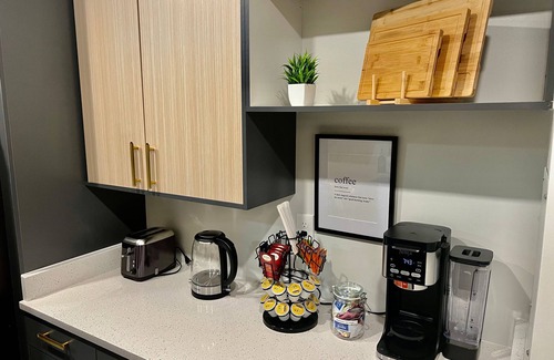 Aurora Highlands Apartment | ComfyGetaway by DC,Metro,Airport