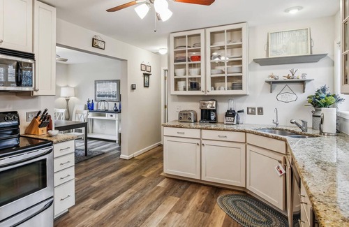 Tilghman House | Commander's Getaway | an ESVR property