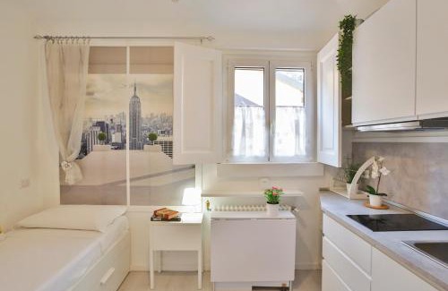 Guastalla Apartment | Commenda White Studio