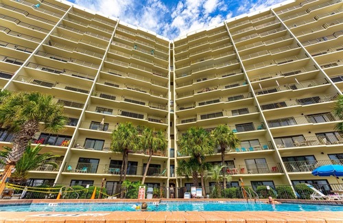 Lower Grand Lagoon Condo | Commodore by iTrip Panama City Beach