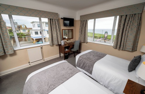Boscombe Hotel | Commodore Hotel Bournemouth by Greene King Inns