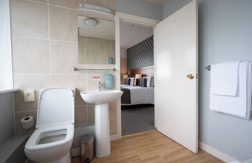 Boscombe Hotel | Commodore Hotel Bournemouth by Greene King Inns