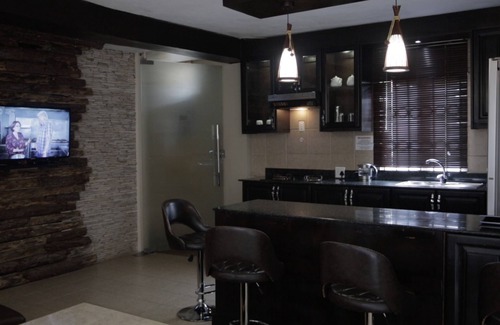 Entebbe Hotel | Commonlens Hotel