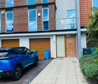 Manchester Villa | commonwealth