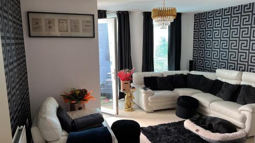 Manchester Villa | commonwealth