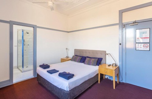 Cooks Hill Hotel | Commonwealth Hotel