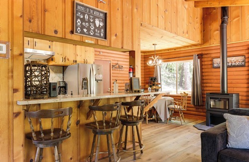 Phoenix Lake-Cedar Ridge Cabin | Community Lake Access: Peaceful Cabin in Sonora!