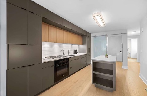 NoMa House | Commutable Location| Onsite Movie Theater | Washing ton DC