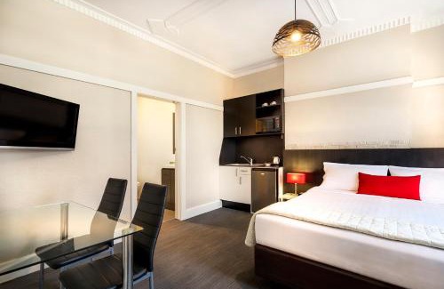 St Kilda Hotel | Como Court Budget Accommodation