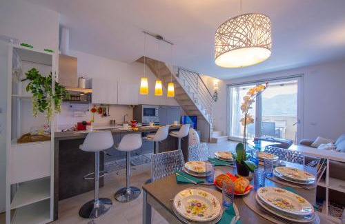 Azzano Apartment | Como Lake Modern Apartament Ulivi