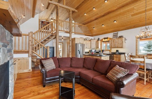 Grantsdale Cabin | * * *Como Peaks Cabin* * *