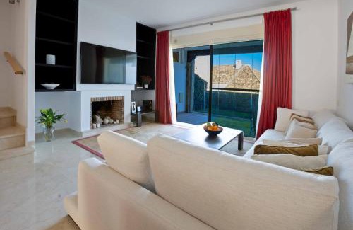 Mijas Ski Chalet | Comodo Triplex La Cala Golf
