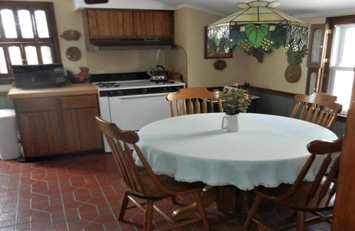 Ship Bottom House | Compact and cozy two-bedroom duplex sleeps six.