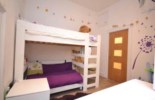 Kingsbridge Apartment | Compact, central apartment, dog friendly.