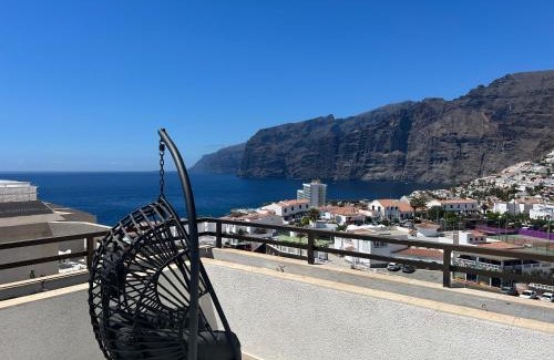 Puerto de Santiago Bed & Breakfast | Compact room in beautiful 4bedroom penthouse