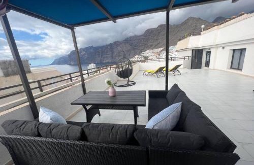Puerto de Santiago Bed & Breakfast | Compact room in beautiful 4bedroom penthouse