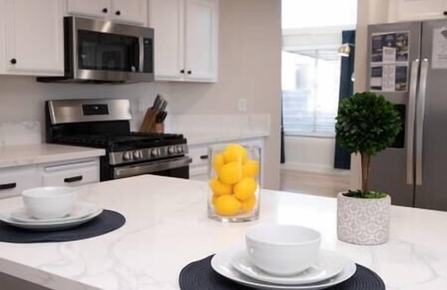 Calico Ridge House | ❤️ Companion Retreat - New 4 BR Luxury Vegas Home