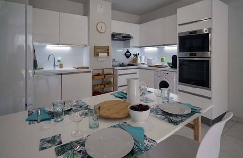 Valescure Apartment | Complete apartment, air-conditioned, fiberglass, swimming pool and garage