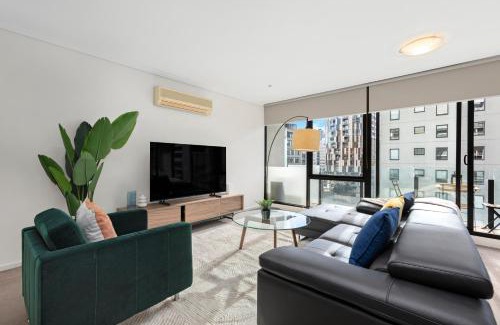 South Melbourne Apartment | Complete Host Capri Apartments