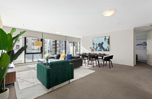South Melbourne Apartment | Complete Host Capri Apartments