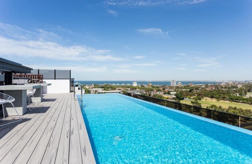St Kilda Apartment | COMPLETE HOST Park View St Kilda