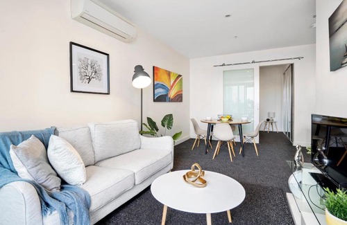 South Yarra Apartment | Complete Host Vogue Apartments