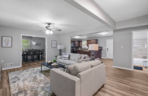 Panthersville House | Complete Privacy! nnExperience a private & sizable location in Decatur !