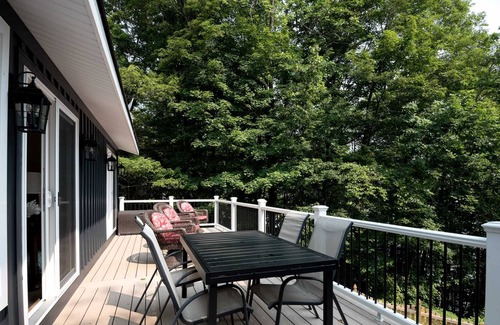 Skaneateles House | COMPLETE RENOVATION! -West side Skaneateles Lake 10-15 minutes from Village