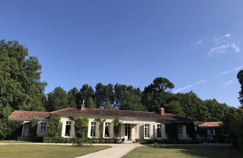 Vouhe House | Completely private property, heated swimming pool - great comfort /Exceptional