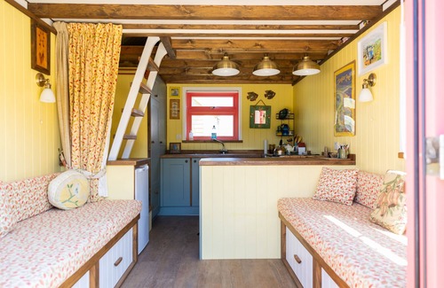 Hengistbury Head Ski Chalet | Completely re-built beach hut on Mudeford Spit.