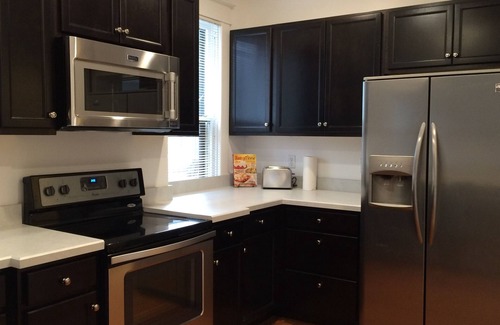 Northside District Apartment | Completely refurbished downstairs apartment in 1920's home