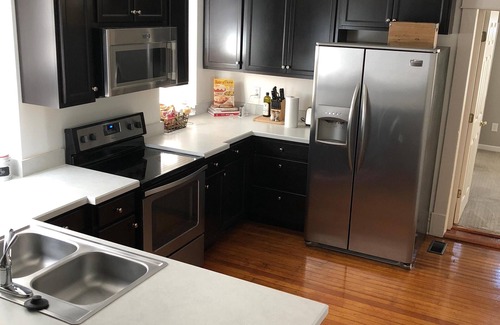 Northside District Apartment | Completely refurbished downstairs apartment in 1920's home