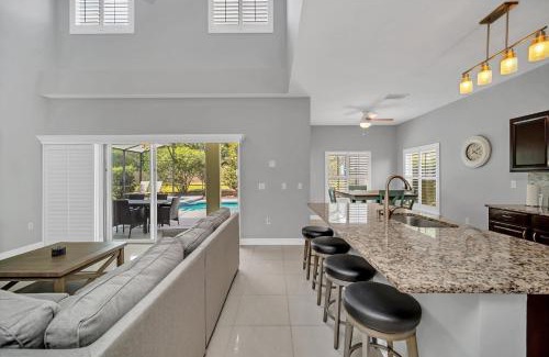 Highgate Park House | Completely Remodeled 5 Bedroom Disney Pool Home
