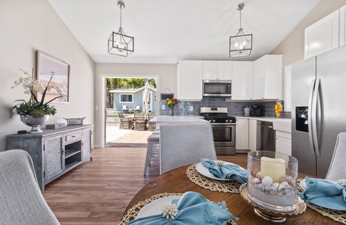 Lantern District House | Completely Remodeled Home in desireable Lantern District with Great Location!