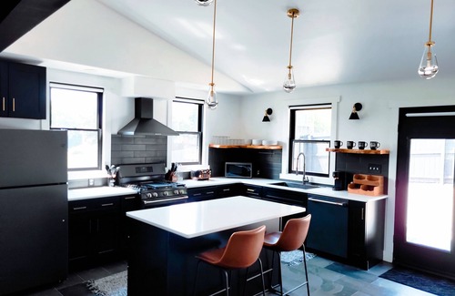 Daniels Hill House | Completely remodled Victorian era home downtown Lynchburg VAn
