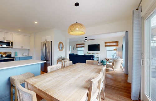 South Bethany Harbor House | Completely Renovated South Bethany House, 5- minute walk to beach