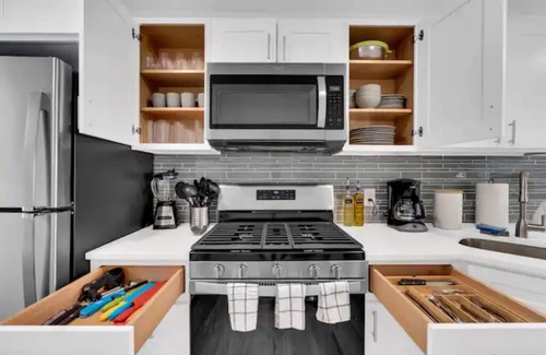 Bradley Beach House | Completely Renovated Mid-Century Dream Bungalow