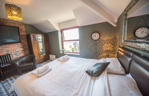 Buxton House | Compton Guest House