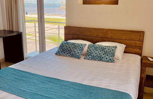 Boca del Rio Hotel | Con alberca y vista al mar 2 TV's y Netflix