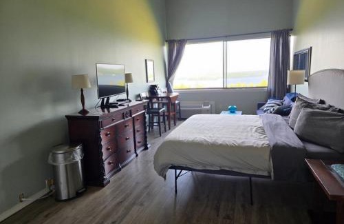 Weirs Beach Apartment | Concerts! Lake Winni Views! Kitchen! Pool! Hot Tub!